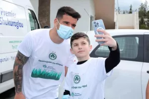 Ομόνοια: Φύτεψε 288 δέντρα στο Γέρι