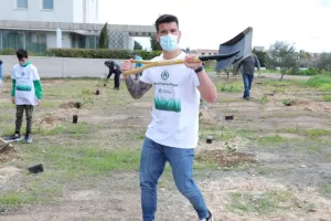 Ομόνοια: Φύτεψε 288 δέντρα στο Γέρι