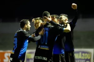 Δόξα-Απόλλων: Στο +6 με Πίττα και Αλμπάνη! (φώτος)
