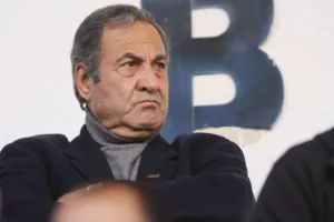 Μια τακτική ποδοσφαιρική πρακτική, με βάση τον τερματοφύλακα- Συνήθεια ή Επιλογή