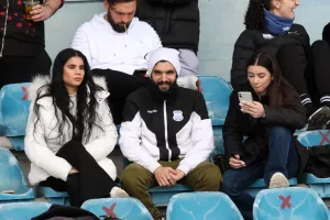 Απόλλων-ΑΕΛ: Ο κόσμος στο Τσίρειο (φώτος)