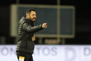 Μάθαμε για... προπονητή!