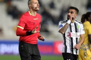 ΑΠΟΕΛ - ΑΕΚ: Την κέρδισε και την… έπιασε στην 2η θέση! (Φώτος)