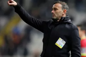 ΑΠΟΕΛ - ΑΕΚ: Την κέρδισε και την… έπιασε στην 2η θέση! (Φώτος)