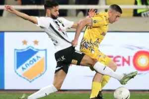ΑΠΟΕΛ - ΑΕΚ: Την κέρδισε και την… έπιασε στην 2η θέση! (Φώτος)