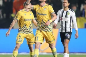 ΑΠΟΕΛ - ΑΕΚ: Την κέρδισε και την… έπιασε στην 2η θέση! (Φώτος)