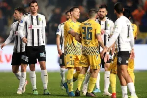 ΑΠΟΕΛ - ΑΕΚ: Την κέρδισε και την… έπιασε στην 2η θέση! (Φώτος)