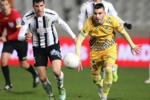 ΑΠΟΕΛ - ΑΕΚ: Την κέρδισε και την… έπιασε στην 2η θέση! (Φώτος)