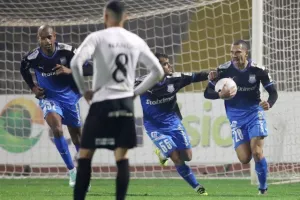ΠΑΕΕΚ-Απόλλων: Ο Ντιγκινί έσωσε τον βαθμό στις καθυστερήσεις! (φώτος)
