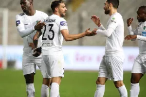 Ολυμπιακός - ΠΑΕΕΚ: Ανάσανε μετά από 95 μέρες! (φώτος)