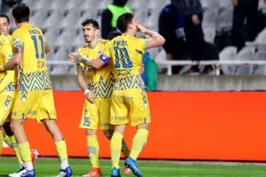 Ομόνοια - ΑΠΟΕΛ: Γαλαζοκίτρινο το... απίθανο "αιώνιο"!! (φώτος)