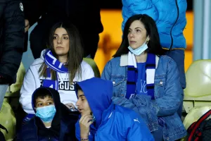 Με άγχος αλλά και πίστη