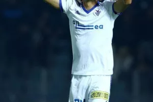 Απόλλων-Ανόρθωση: "Έσπασαν" καρδιές, ήρωας Γιοβάνοβιτς! (φώτος)