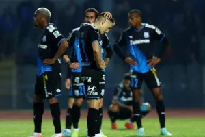 Απόλλων-Ανόρθωση: "Έσπασαν" καρδιές, ήρωας Γιοβάνοβιτς! (φώτος)