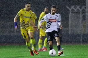 ΠΑΕΕΚ - ΑΠΟΕΛ: Χαλάζι, απουσίες, διπλό! (φώτος)