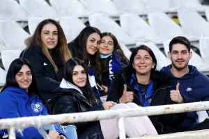 (Φωτορεπορτάζ) Ο κόσμος στο ΑΠΟΕΛ-Ανόρθωση