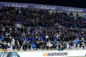 (Φωτορεπορτάζ) Ο κόσμος στο ΑΠΟΕΛ-Ανόρθωση