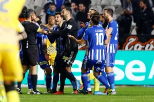 Πέναλτι για το ΑΠΟΕΛ, ακύρωση μέσω on field review