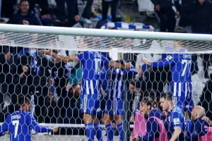 ΑΠΟΕΛ - Ανόρθωση: Λάζαρος και Χρυσοστόμου την εκτόξευσαν 2η! (φώτος)