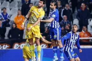ΑΠΟΕΛ - Ανόρθωση: Λάζαρος και Χρυσοστόμου την εκτόξευσαν 2η! (φώτος)