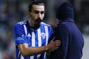 ΑΠΟΕΛ - Ανόρθωση: Λάζαρος και Χρυσοστόμου την εκτόξευσαν 2η! (φώτος)
