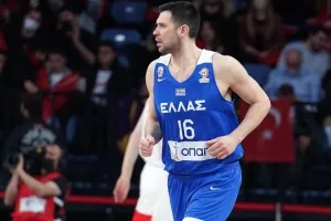 Παπανικολάου: «Φάνηκε πώς πρέπει να είναι αθλητισμός και κόσμος, όχι με πόλεμο»