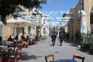 Τέλος το lockdown για ανεμβολίαστους από σήμερα - Οι αλλαγές