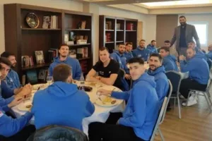 Επισκέφθηκε την Εθνική ομάδα ο Μπουρούσης