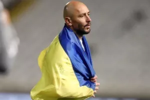 Αφιέρωση στον Captain: "Stay Strong"