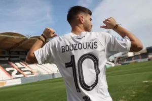 Ο Μπουζούκης πήρε το Νο10