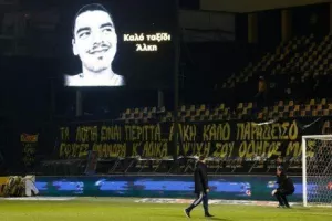 "Σας παρακαλώ, ΜΗ ΜΕ ΧΤΥΠΑΤΕ ΑΛΛΟ": Το μήνυμα των παικτών Άρη και Βόλου