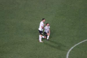 ΦΩΤΟΣ Kerkida/Η φοβερή απόκρουση του Μολ στο... χίλια/Κοντράστ συναισθημάτων στο τέλος
