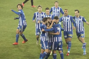 ΦΩΤΟΣ/“Τρελάθηκε” στο 2-1 ο “Χαμπίμπι”!