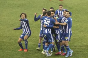 ΦΩΤΟΣ/“Τρελάθηκε” στο 2-1 ο “Χαμπίμπι”!