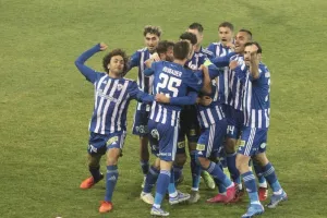 ΦΩΤΟΣ/“Τρελάθηκε” στο 2-1 ο “Χαμπίμπι”!