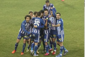ΦΩΤΟΣ/“Τρελάθηκε” στο 2-1 ο “Χαμπίμπι”!