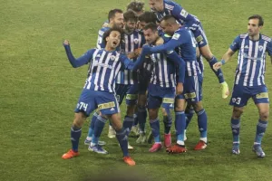 ΦΩΤΟΣ/“Τρελάθηκε” στο 2-1 ο “Χαμπίμπι”!