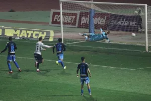 ΦΩΤΟΣ/Καρέ-καρέ το 2-1 της ΠΑΕΕΚ