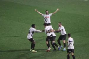ΦΩΤΟΣ/Καρέ-καρέ το 2-1 της ΠΑΕΕΚ