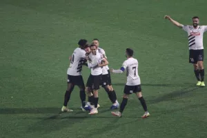 ΦΩΤΟΣ/Καρέ-καρέ το 2-1 της ΠΑΕΕΚ