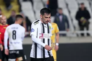 ΑΠΟΕΛ - ΑΕΚ: Την κέρδισε και την… έπιασε στην 2η θέση! (Φώτος)