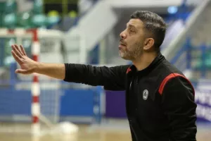Μεγάλη νίκη της Ομόνοιας απέναντι στο αποδεκατισμένο ΑΠΟΕΛ (φώτος)