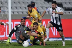 ΑΠΟΕΛ - ΑΕΚ: Την κέρδισε και την… έπιασε στην 2η θέση! (Φώτος)