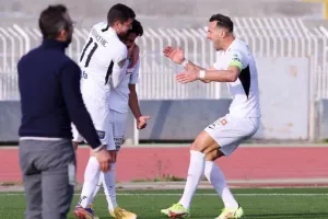 Δόξα-ΠΑΕΕΚ: Η μία ξεφεύγει, η άλλη βυθίζεται… (φώτος)