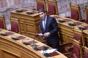 «Αυστηροποιείται το πλαίσιο λειτουργίας των λεσχών φιλάθλων»