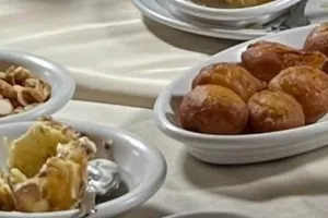 Κι΄άλλο τραπέζι ψες!