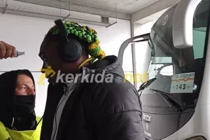 Με "κιτρινοπράσινα" ράστα ο Ολατούντζι! (φώτος)