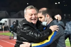 Το... συνέχισαν και στ' αποδυτήρια Πρόδρομος - Σαββίδης! (φώτο)