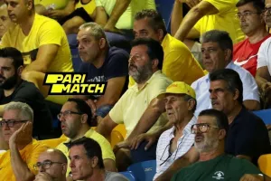 Παρακολουθεί με... αγωνία ο Σόφο