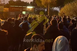 Συνωστισμός... Απολλωνιστών! (φώτος)